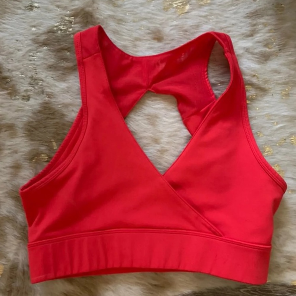 gymshark nikki b sports bra